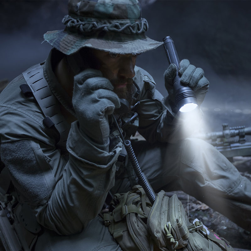 Streamlight ProTac HL 5-X USB - Includes SL-B26 battery packs, Dual USB Cord and wrist lanyard - Box - 4
