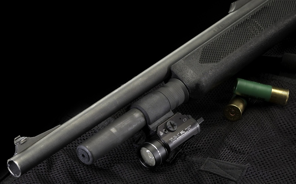 Streamlight TLR-1 HL - Includes Rail Locating Keys and lithium batteries - Box