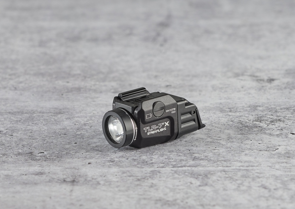 Streamlight TLR-7 X - Includes low switch, high switch, CR123A lithium battery and key kit - Box - Black